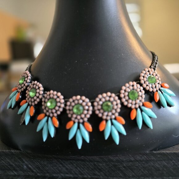 🪷Vintage Sweet Lola Statement Necklace - Summer Collection - Picture 3 of 7